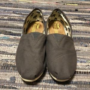 Grey Classic Toms